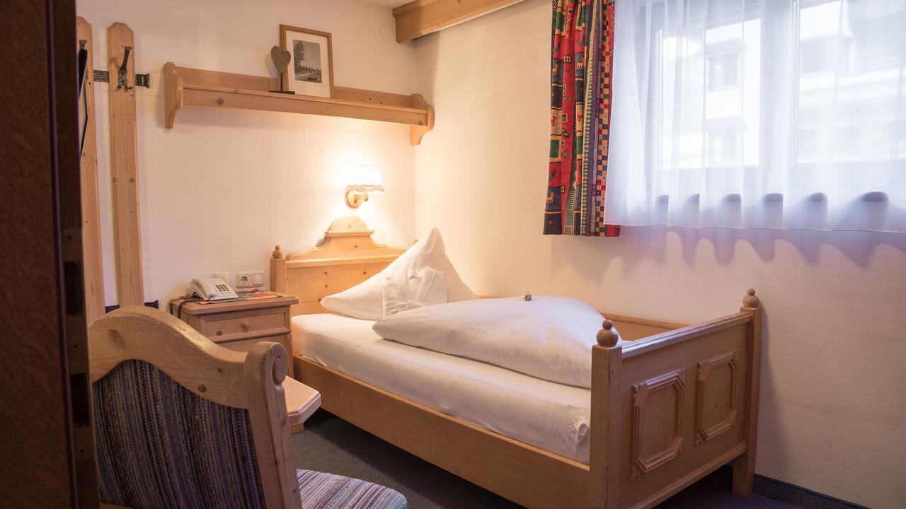 Haus Battisti Hotel Sankt Anton am Arlberg Ngoại thất bức ảnh
