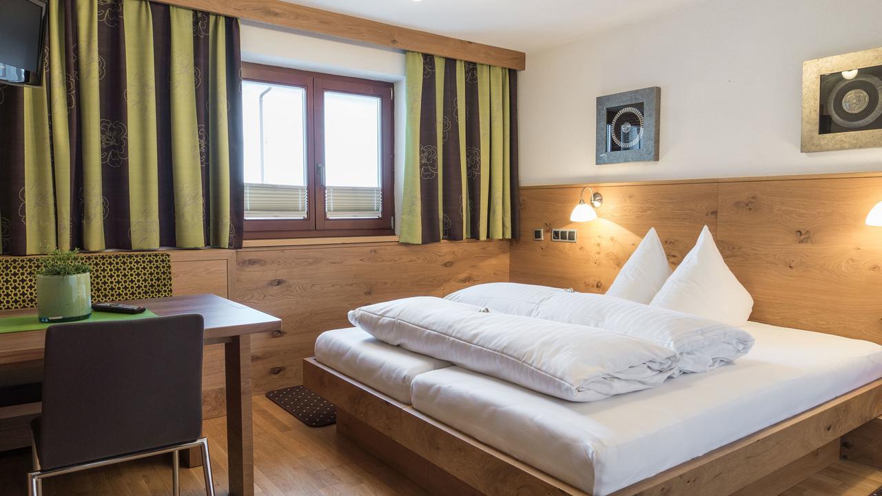 Haus Battisti Hotel Sankt Anton am Arlberg Ngoại thất bức ảnh